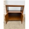 Image 10 : END TABLES, LOT OF 2