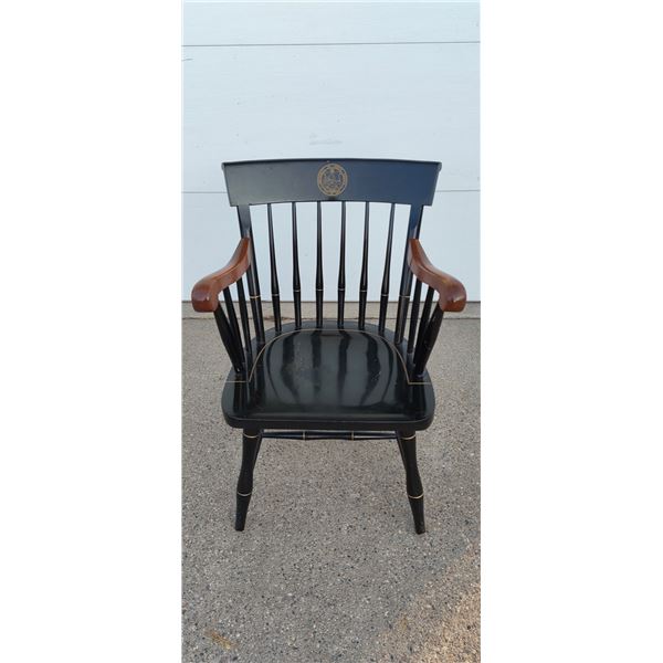 UNIVERSITY OF NORTH DAKOTA WOODEN CAPTAIN CHAIR