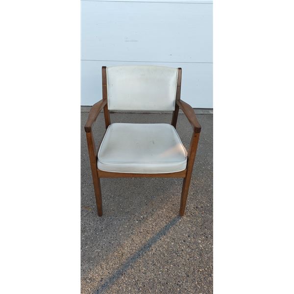 MID-CENTURY BOLING CHAIR COMPANY ARMCHAIR