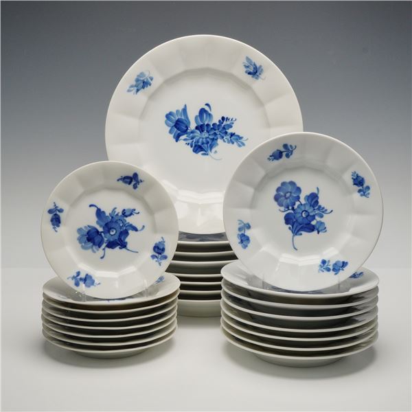 24pc Royal Copenhagen Porcelain Dinnerware Plates, Blue Flowers