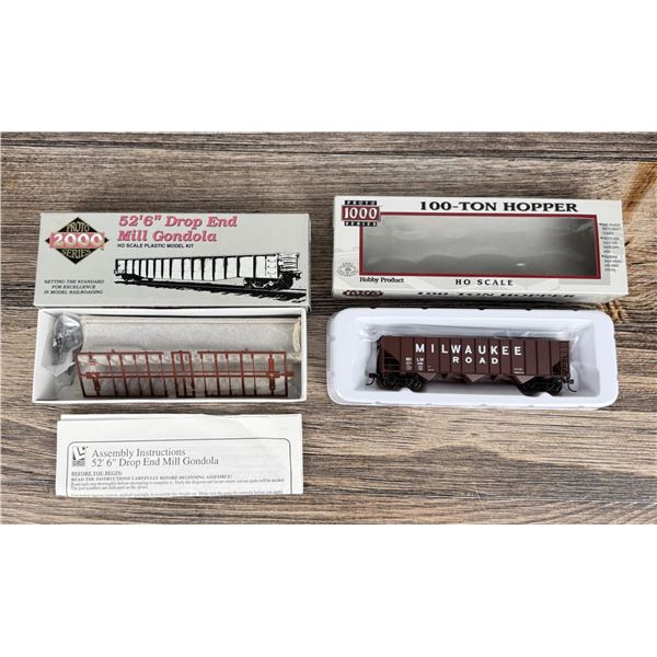 Walthers HO Scale Model Train Hopper Cars