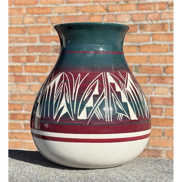 A Jones Navajo Mesa Verde Pottery Vase