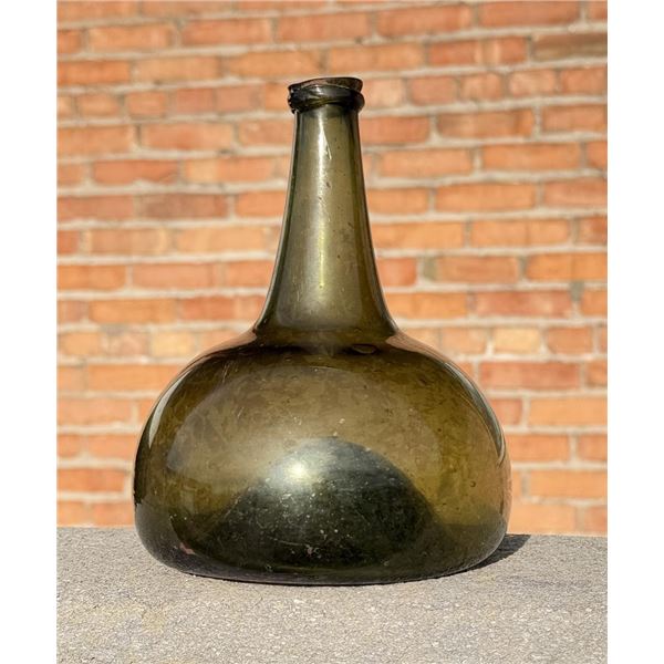1700s Colonial America Dutch Onion Rum Bottle
