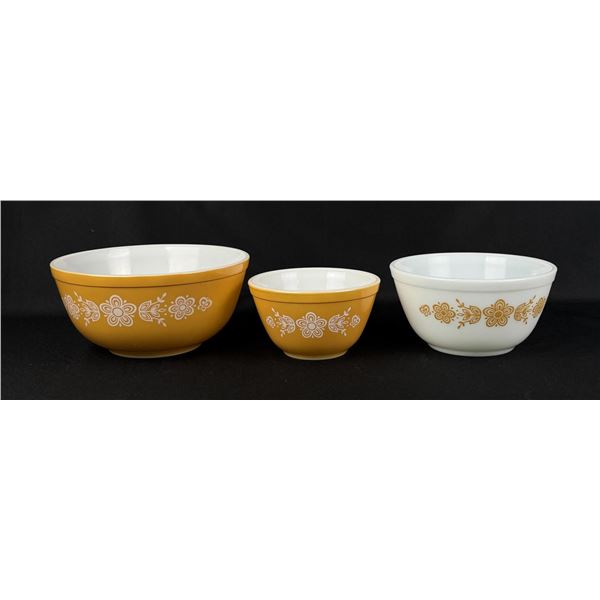 Pyrex Gold Butterfly 3 Piece Mixing Bowl Set