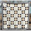 Image 1 : Antique Daisy Bell Sawtooth Star Quilt