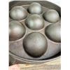 Image 5 : Cast Iron Aebleskiver Pan