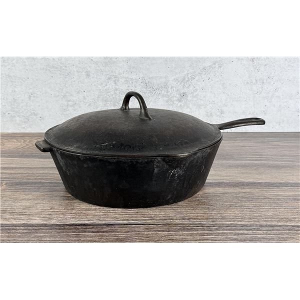 Piqua Ware 8 1/2 A Cast iron Chicken Fryer