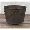 Image 4 : Civil War Era 8x Gate Marked Cast Iron Kettle