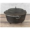 Image 5 : Volcano No 12 Cast Iron Dutch Oven
