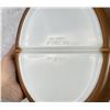 Image 5 : Pyrex Early American 1 1/2qt Divided Casserole