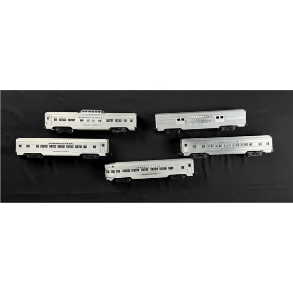 Lionel Silver Train Cars 2532 2533 2530 2531
