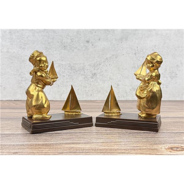 Jennings Brothers Dutch Children Sailboat Bookends