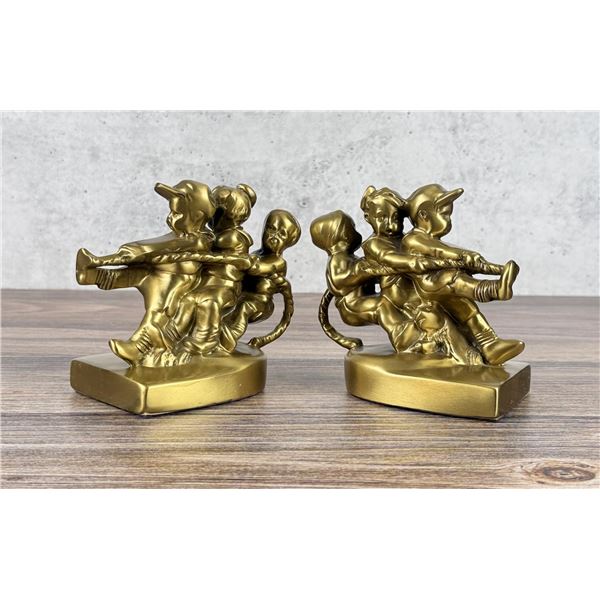 PM Craftsman Tug Of War Bookends