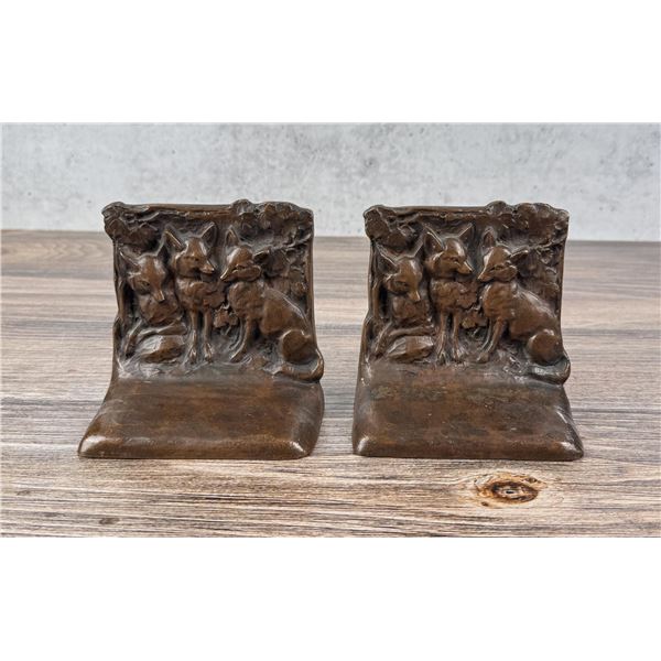 Weidlich Brothers Bronze Three Foxes Bookends 643