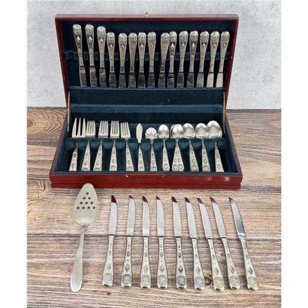 Wallace Taos Pattern Stainless Flatware Set