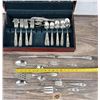 Image 7 : Wallace Taos Pattern Stainless Flatware Set