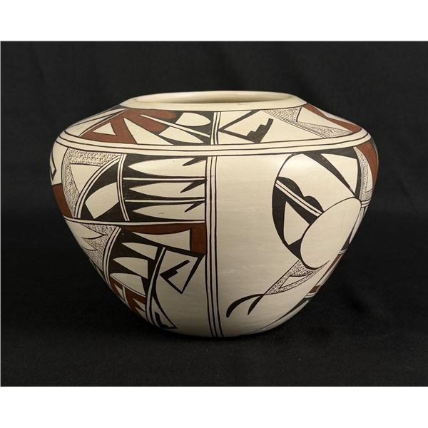 Joy Navasie Frog Woman Hopi Pottery Jar