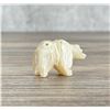 Image 2 : Zuni Mother of Pearl Carved Bear Fetish