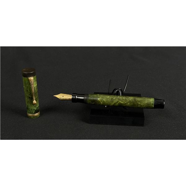 Parker Duofold Lucky Curve Jade Fountain Pen
