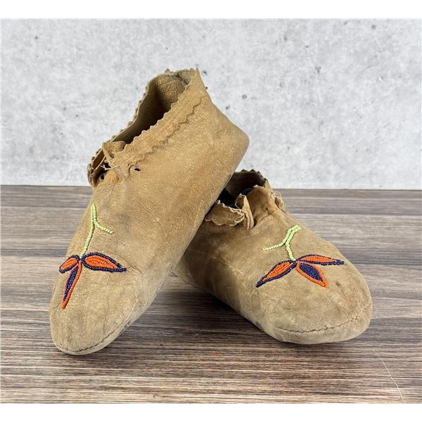 Blackfoot Native American Indian Beaded Moccasins