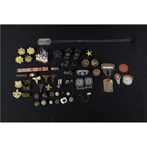 WW2 WAC Pins Medals and Badges