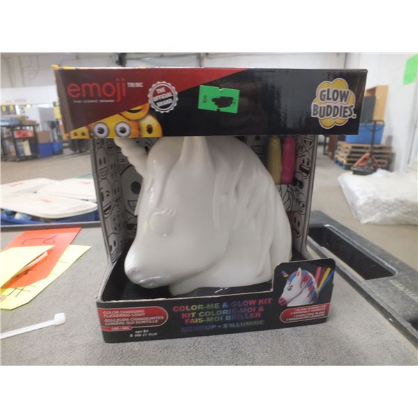 Emoji Color Me Glow Buddy Night Light
