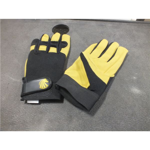 1 Case Of Small Work Gloves