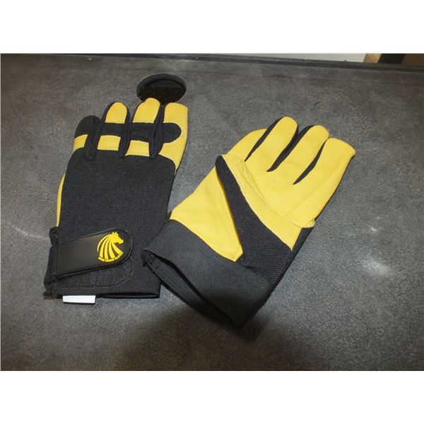 1 Case Of Small Work Gloves