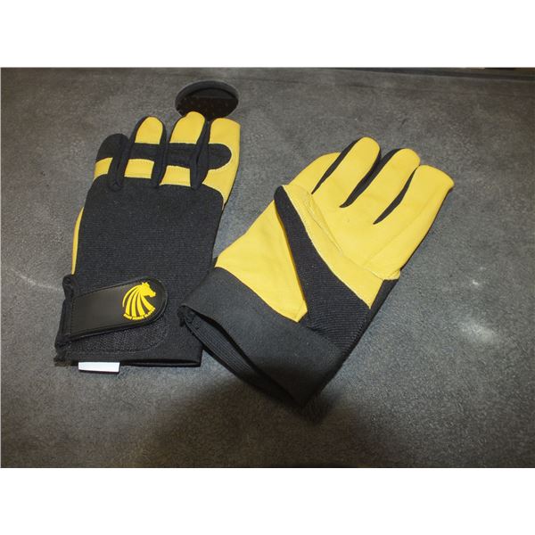 1 Case Of Small Work Gloves