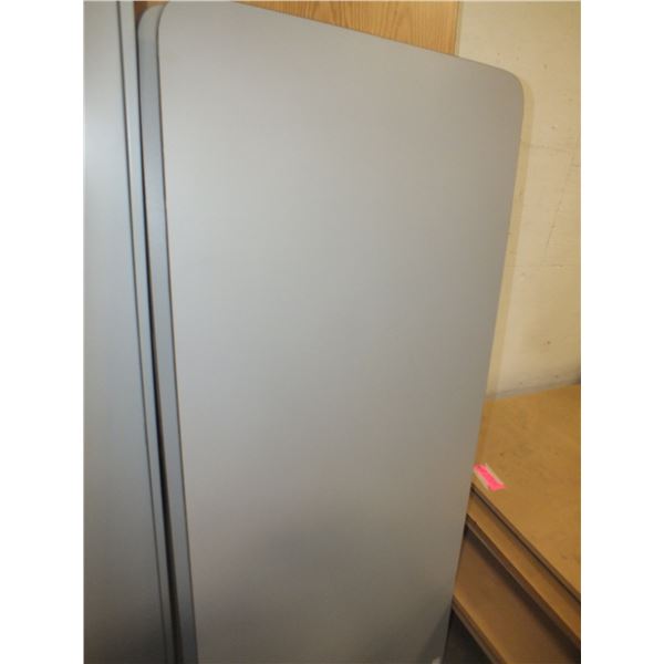 5 Folding Wooden Tables