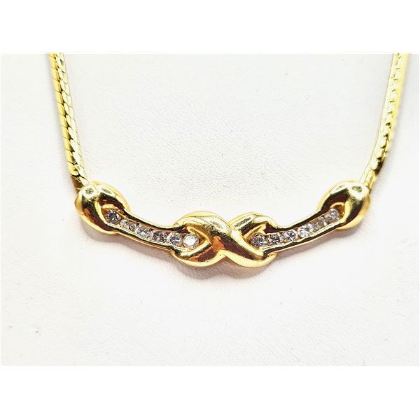 "Kiss" X Diamond Chevron Contour Necklace 14K