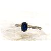 Image 2 : Blue Sapphire Ring with Asymmetrical Diamond Shoulders