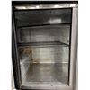 Image 5 : True TBB-4G-S 90" Three Door Back Bar Cooler