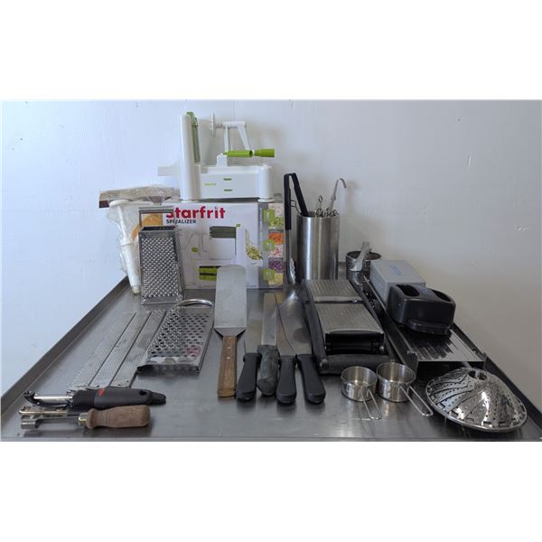 Assorted Kitchen Misc - Lot of Approx. 30pcs