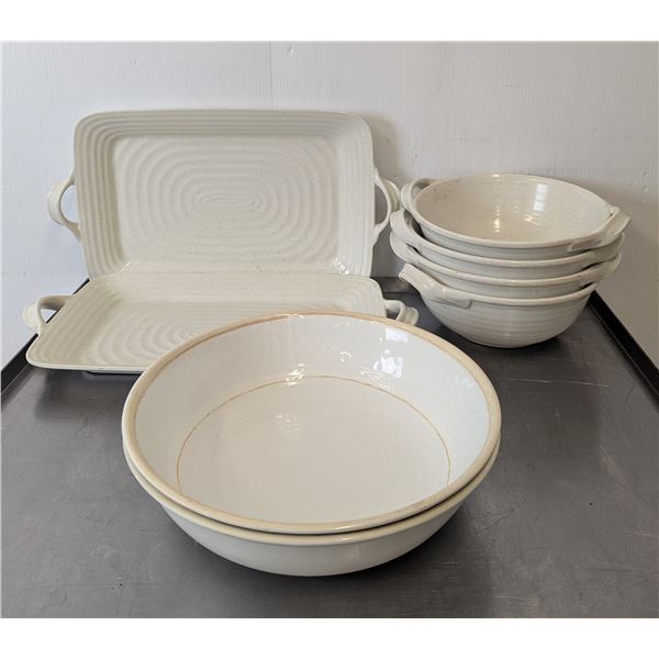 Melamine platters and bowls - Lot of 8pcs