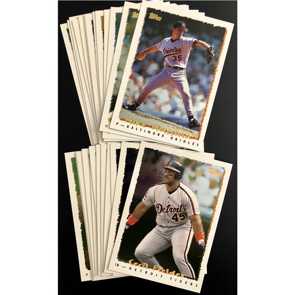 1995 TOPPS BASEBALL COLLECTION - 25 CARDS