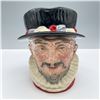 Image 1 : Beefeater ER D6206 Scarlet Large Royal Doulton Character Jug
