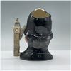 Image 2 : London Bobby Embossed D6744 Large Doulton Character Jug