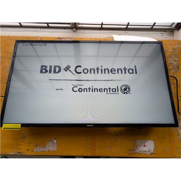 TÉLÉVISION 40" SAMSUNG SMART TV UN40J5200AFXZA AVEC TÉLÉCOMMANDE