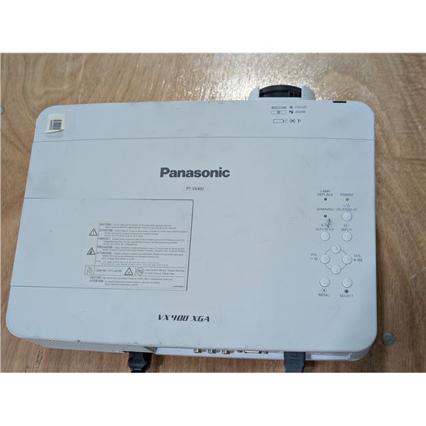 PROJECTEUR PANASONIC PT-VX400