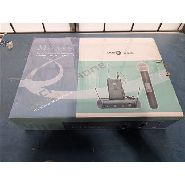 MICROPHONE ET RÉCEPTEUR UHF SANS FIL MUSIC8 M8-U1008