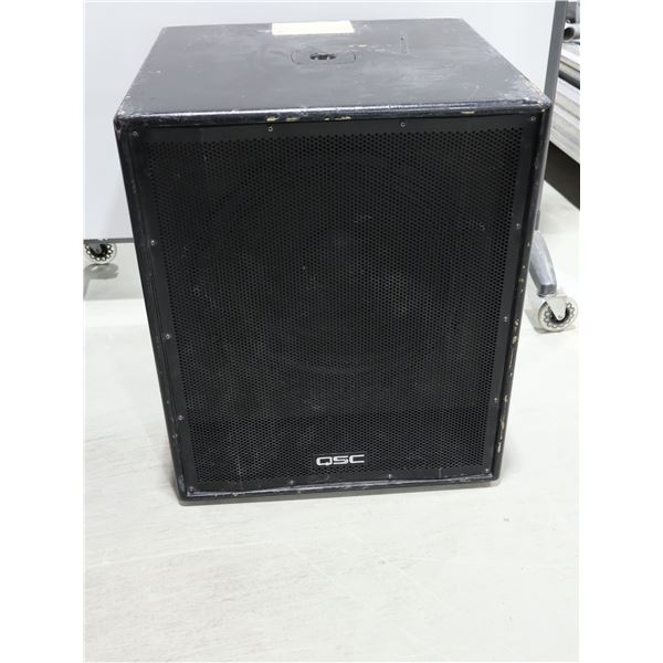CAISSON DE BASSES QSC HPR118 28"x24"x27"