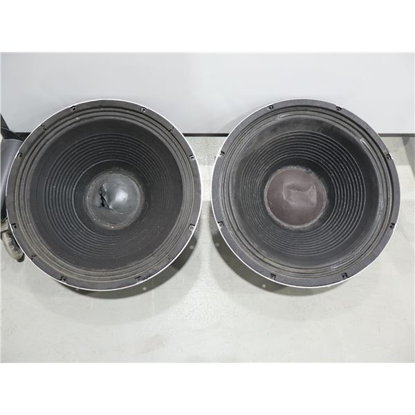 LOT: 2 HAUT-PARLEURS EMINENCE SANS BOITIERS *TELQUEL*