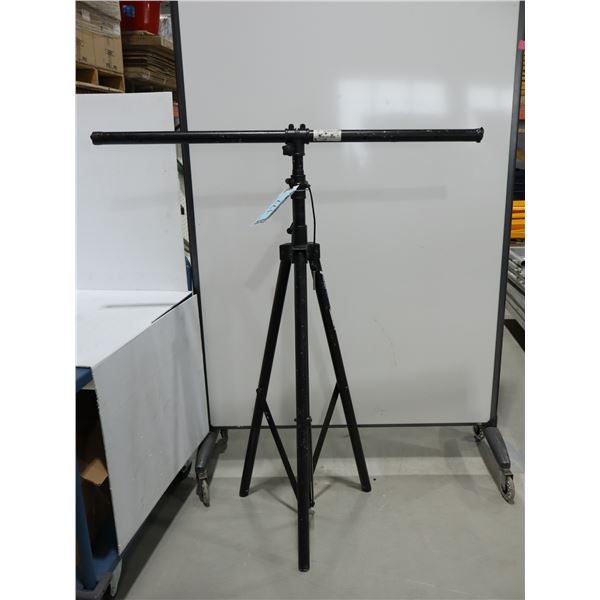 TRÉPIED POUR HAUT-PARLEUR