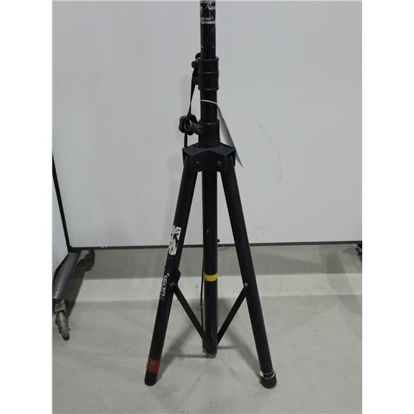 TRÉPIED POUR HAUT-PARLEUR