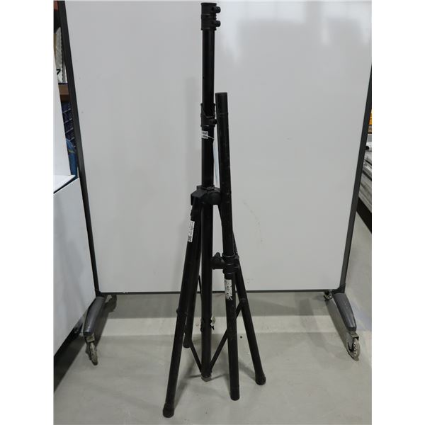 TRÉPIED POUR HAUT-PARLEUR