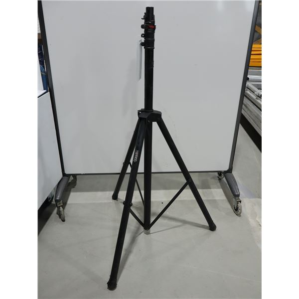 TRÉPIED POUR HAUT-PARLEUR