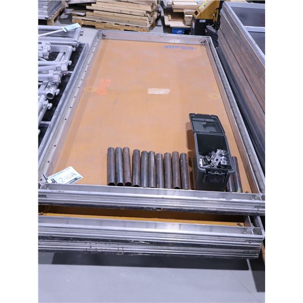 4'x8' PLATFORME AVEC PATTES DE 12"