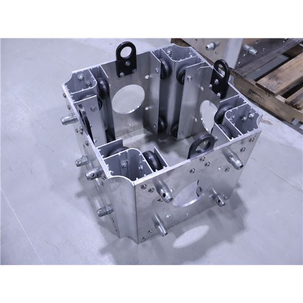 MATRICE DE LEVAGE DE STRUCTURE EN TREILLIS « COSMIC TRUSS »