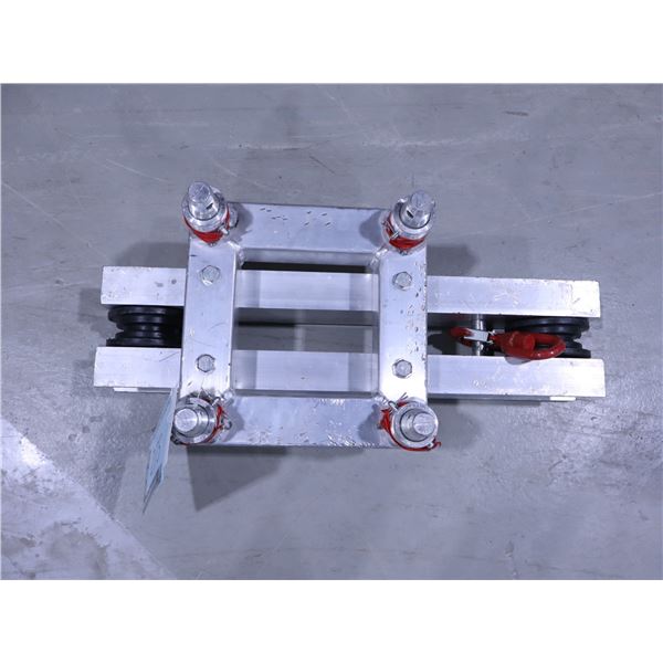 PARTIE SUPÉRIEURE DU SYSTÈME DE TOUR À TREILLIS F34 « COSMIC TRUSS »